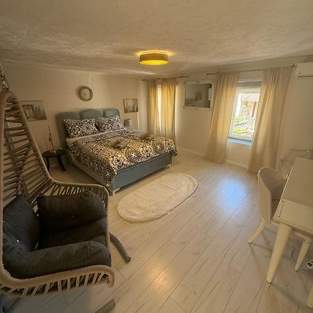 Apartment With Garden Hanja Мостар Экстерьер фото