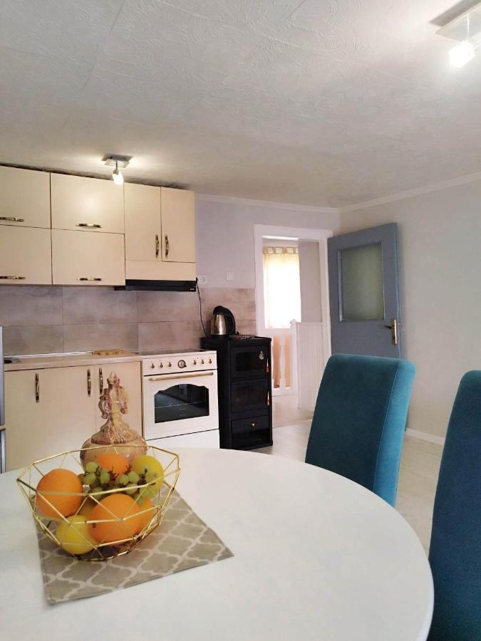 Apartment With Garden Hanja Мостар Экстерьер фото